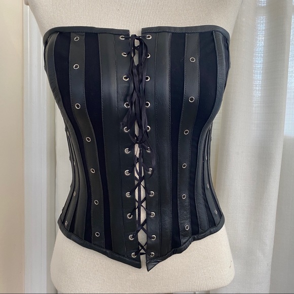 Black Leather lace-up Bodice - Picture 1 of 6